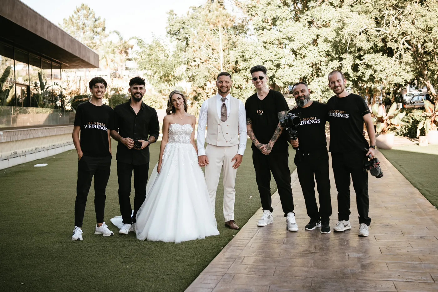 A equipa completa com os noivos, no fim do dia